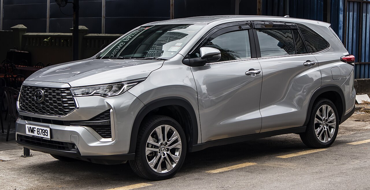 Toyota Innova Zenix 2.0 V 2024
